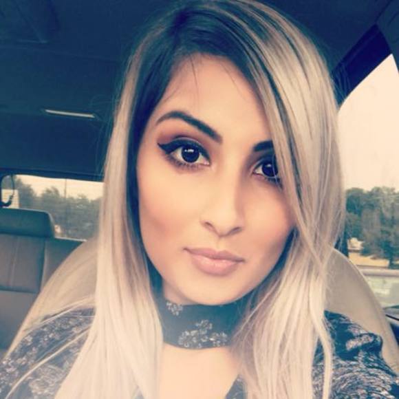 Meet your Posher, Yesenia - Picture 1 of 1